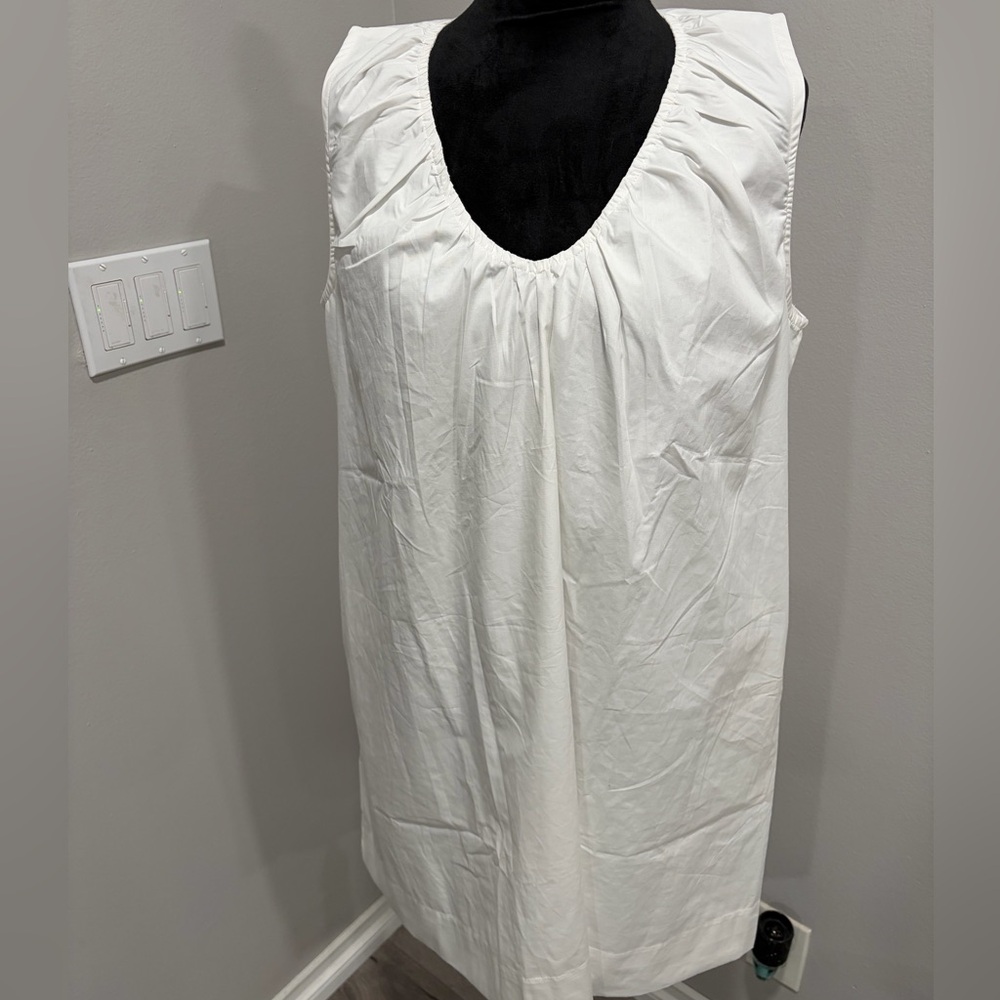 White Sleeveless Dress